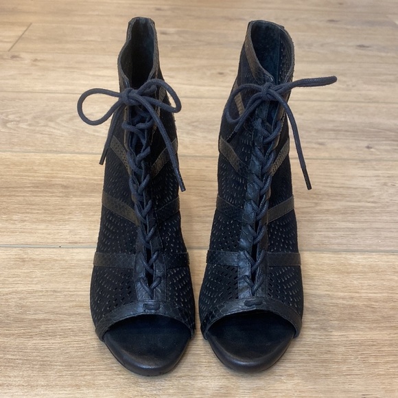 Joie | Sharie | Black Laser Cut Snake Lace‎ Up Pumps - Picture 5 of 13